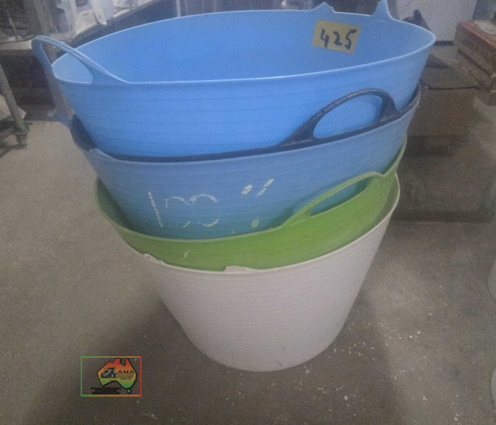 5 handled storage tubs - photo 2