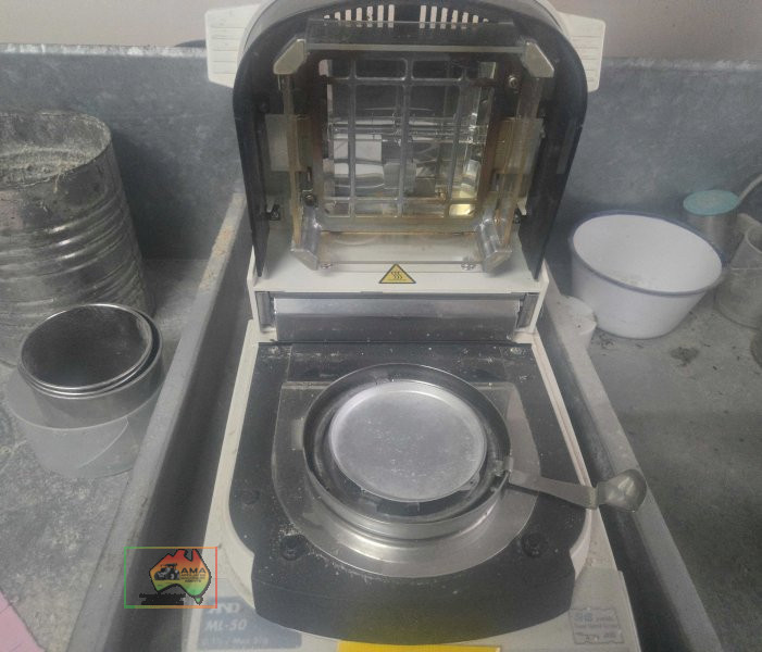 AND ML‑50 Moisture Analyzer