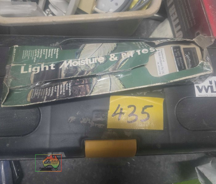 Will 66 Moisture meter & separate light, moisture, & PH tester - photo 2