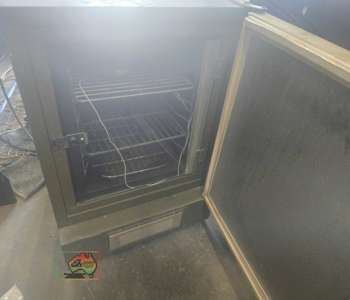 300 watt Labec laboratory drying oven / incubator (#458)