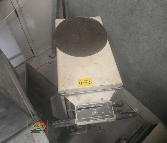 Advanced industrial floor cleaner