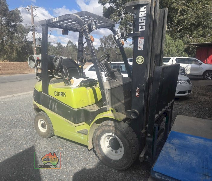 2011 Clarke C25L Gas Forklift