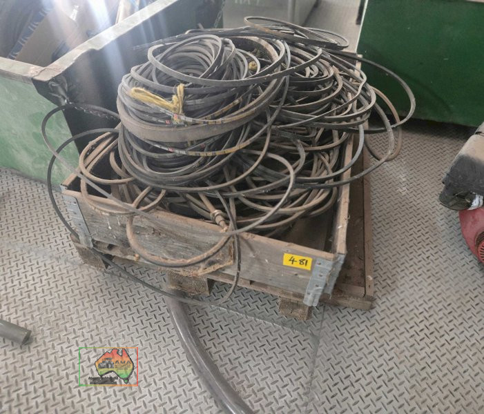 Large box full of assorted v belts - photo 3