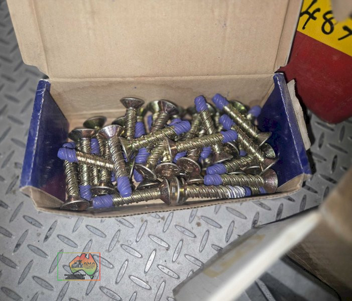 Fastening bolts and threaded spacers