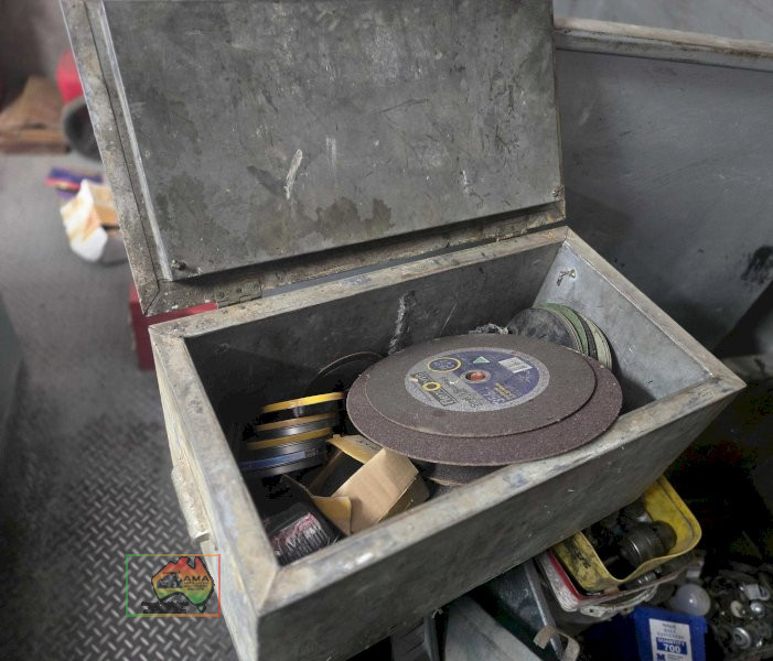 Large steel box of assorted grinding and cut off wheels - photo 3