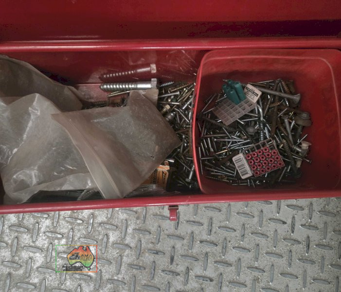 Toolbox of assorted screws - photo 2