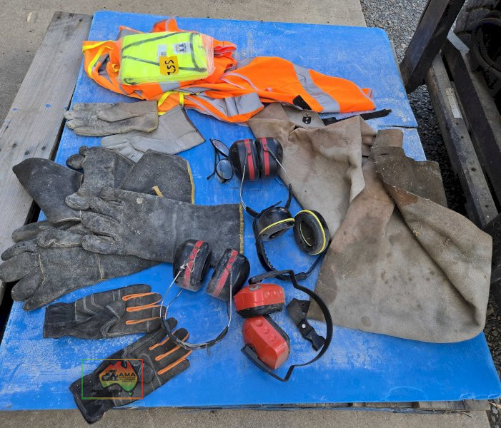 Tub of assorted safety PPE - photo 2