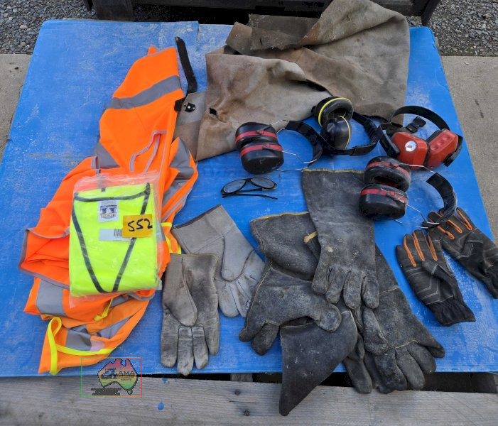 Tub of assorted safety PPE - photo 3