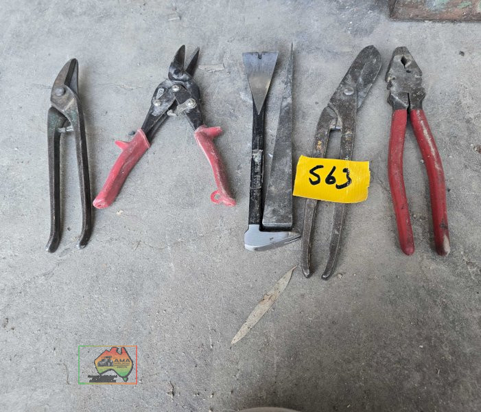 Toolbox of assorted drill bits, pliers, tin snips etc - photo 2