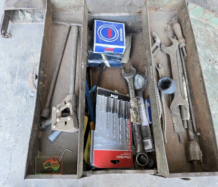 Toolbox of assorted drill bits, pliers, tin snips etc - photo 3