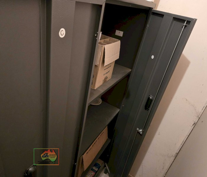 Good quality steel storage cabinet