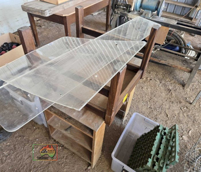 2x Timber Tables & Perspex - photo 3