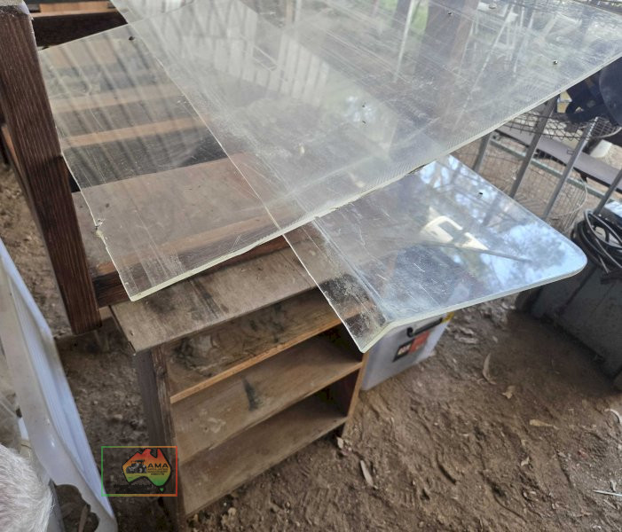 2x Timber Tables & Perspex - photo 6
