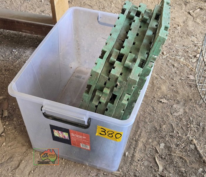 6x Floating Floor Mats in Plastic Tub - photo 2