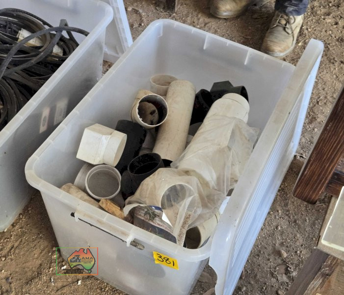 Assorted PVC Fittings in Plastic Tub - photo 3