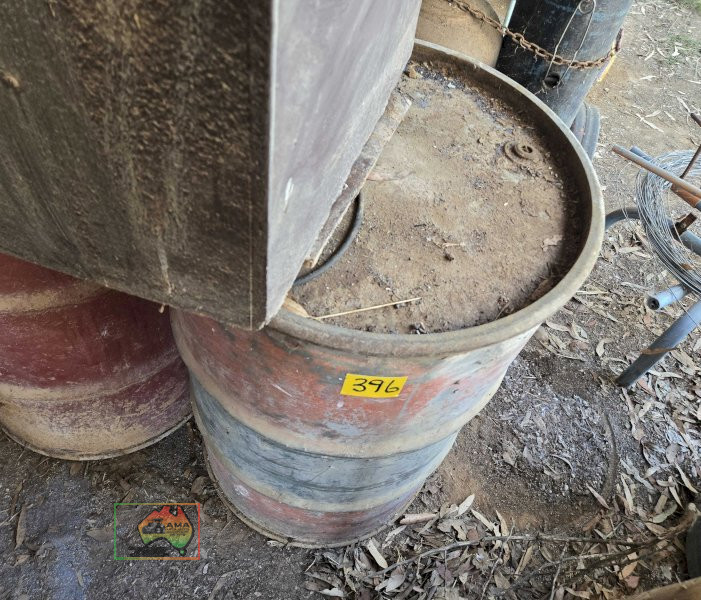 2x 44 Gallon Drums - photo 3