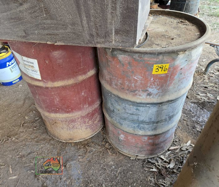 2x 44 Gallon Drums