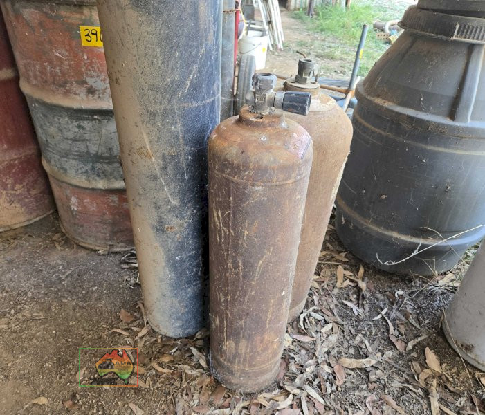 3x Oxy-acetylene Cylinders - photo 3