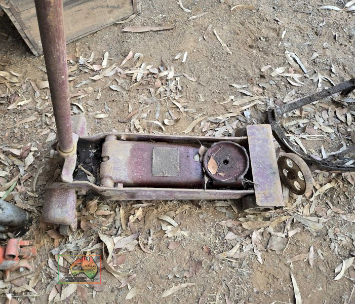 W/shop Trolley Jack & 2 Bottle Jacks