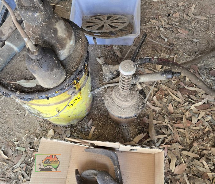 Grease Guns & Oil Can