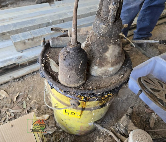 Grease Guns & Oil Can - photo 2