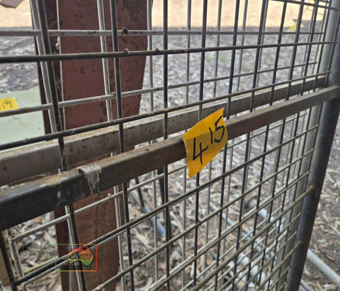 2x Black Weldmesh House Gates (1870 x 670) - photo 3