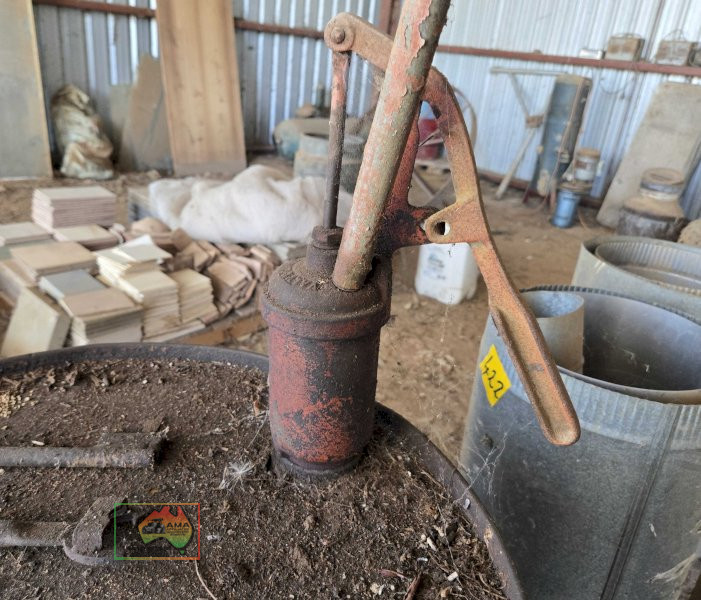 Oil Drum with Pump - photo 2