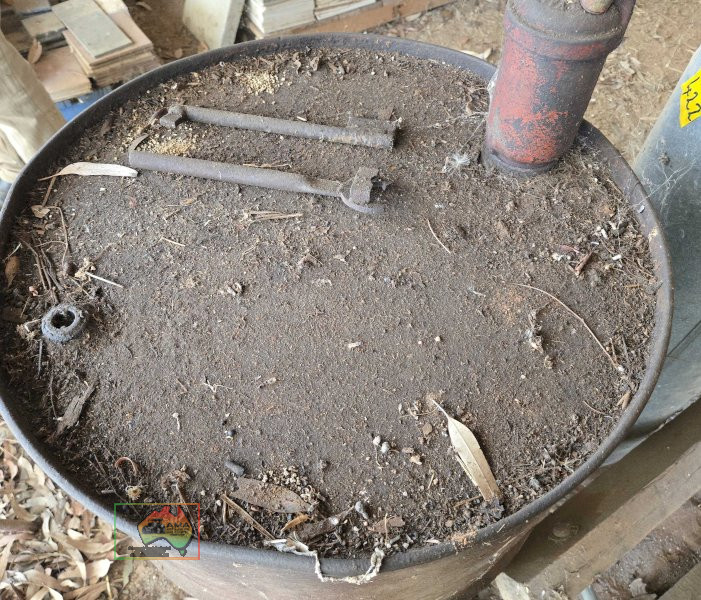 Oil Drum with Pump - photo 3