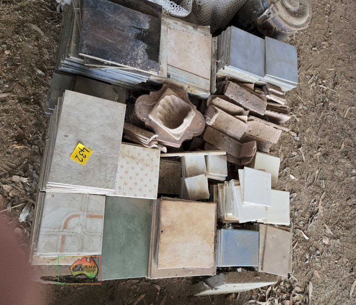 Pallet of Tiles - photo 2