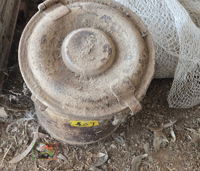 Old Steel Cream Can - photo 2