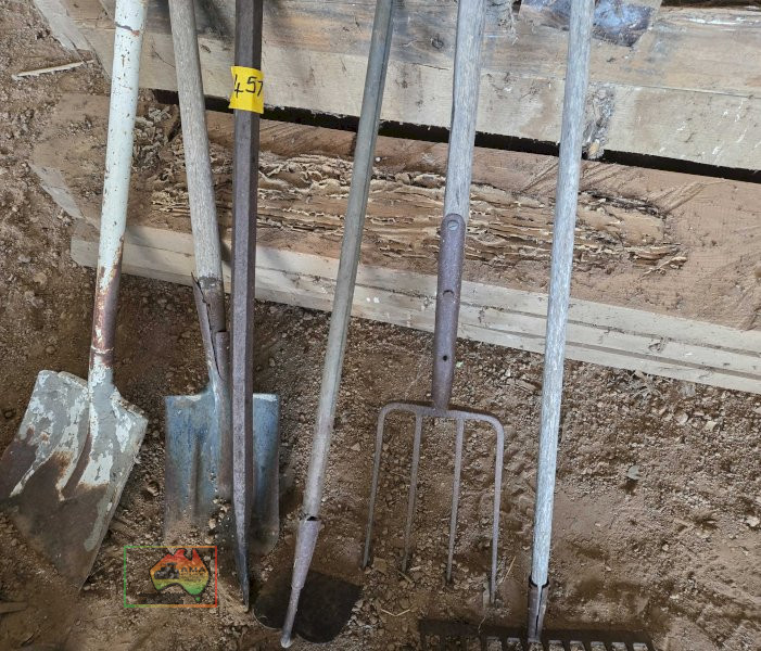 Assorted Garden Tools - photo 2