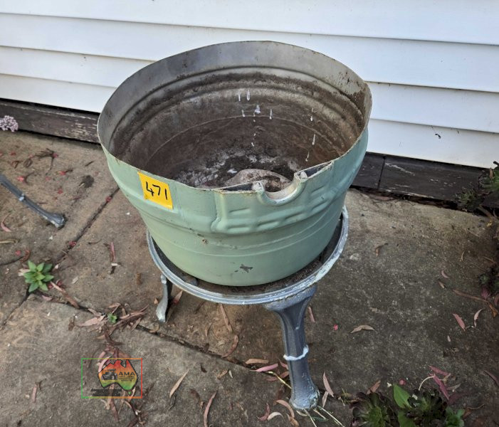 Beer Keg Pot on Cast Stand - photo 2
