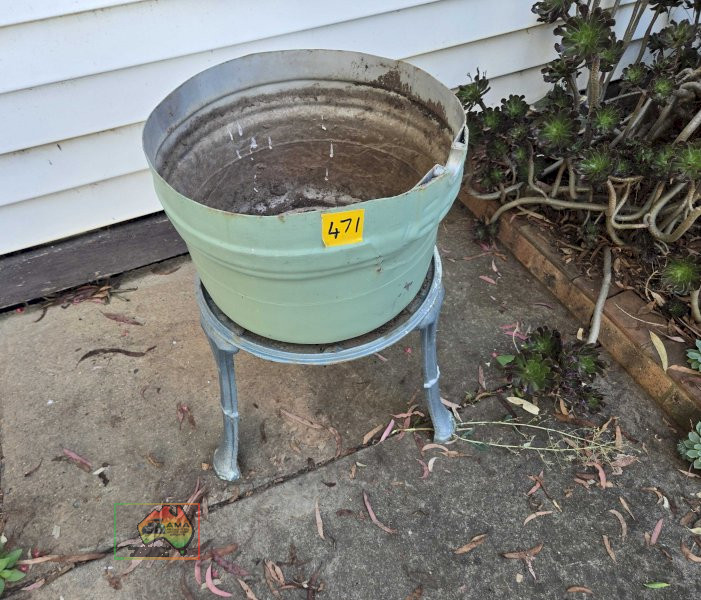 Beer Keg Pot on Cast Stand