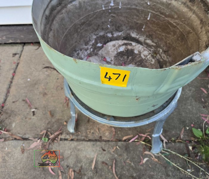 Beer Keg Pot on Cast Stand - photo 4