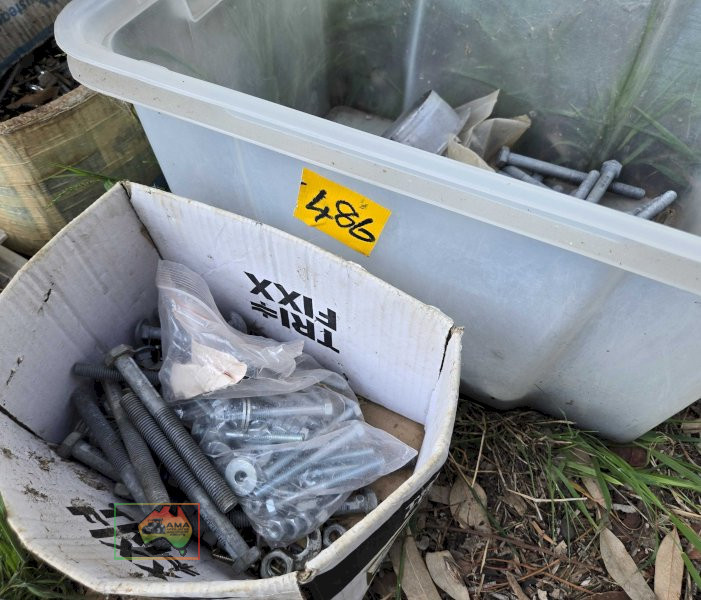 Tub of Bolts & Coach Bolts - photo 3