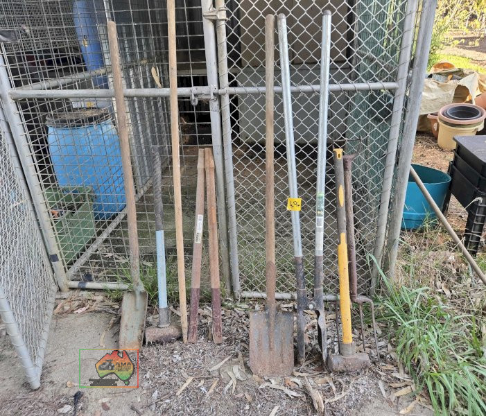 2x Sledge Hammers, Spade, Fork & Posthole Pincer - photo 4