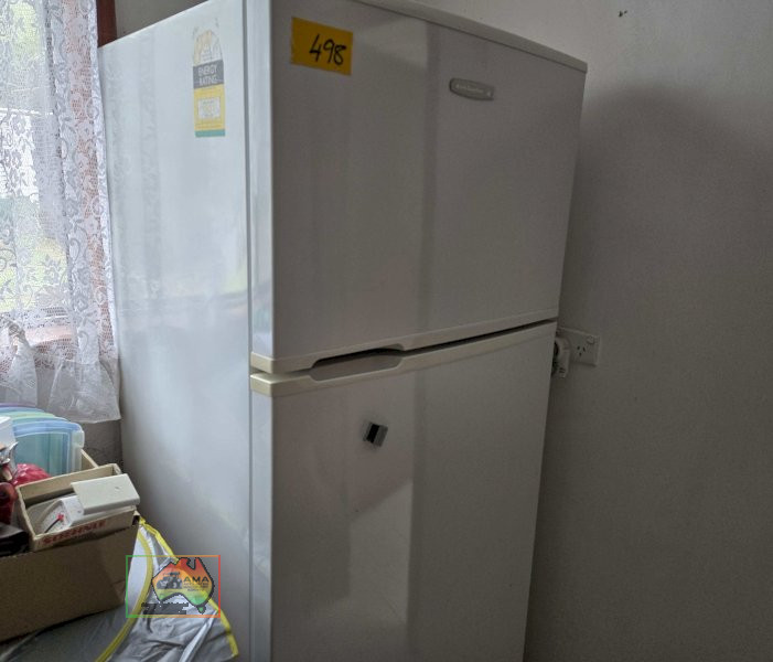 Kelvinator Fridge Freezer, Good Working Cond. - photo 1