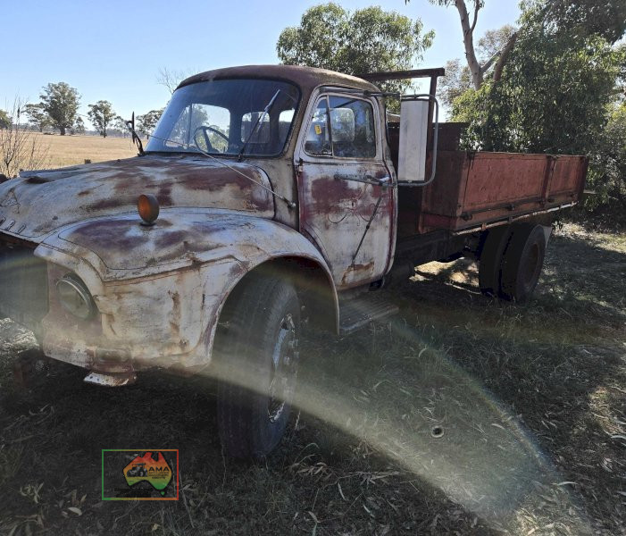Bedford J5 with Steel Tipper - photo 2