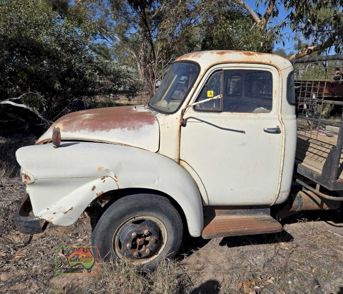 Bedford J3 Tray Truck