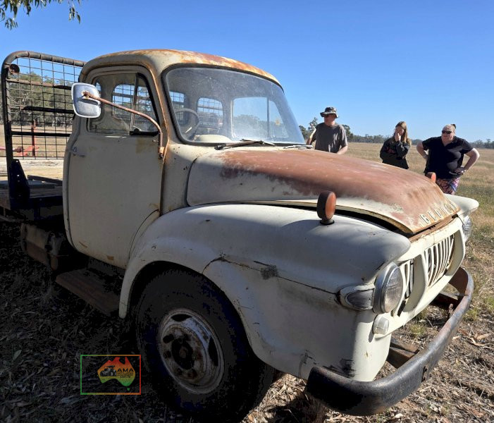 Bedford J3 Tray Truck - photo 4