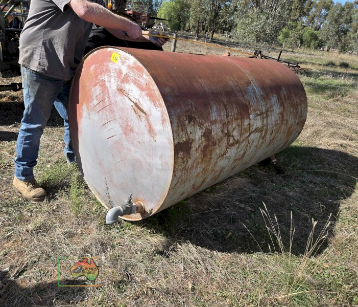 500 Gallon Steel Fuel Tank (7ft x 3'6") - photo 2