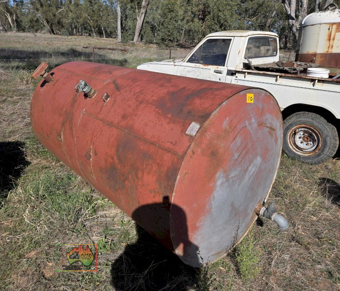 500 Gallon Steel Fuel Tank (7ft x 3'6") - photo 3