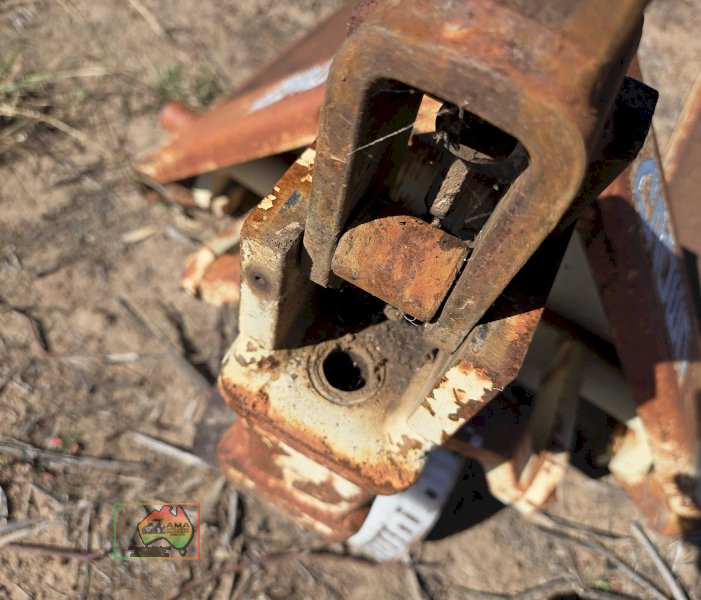 Crown Pallet Trolley Jack - photo 3