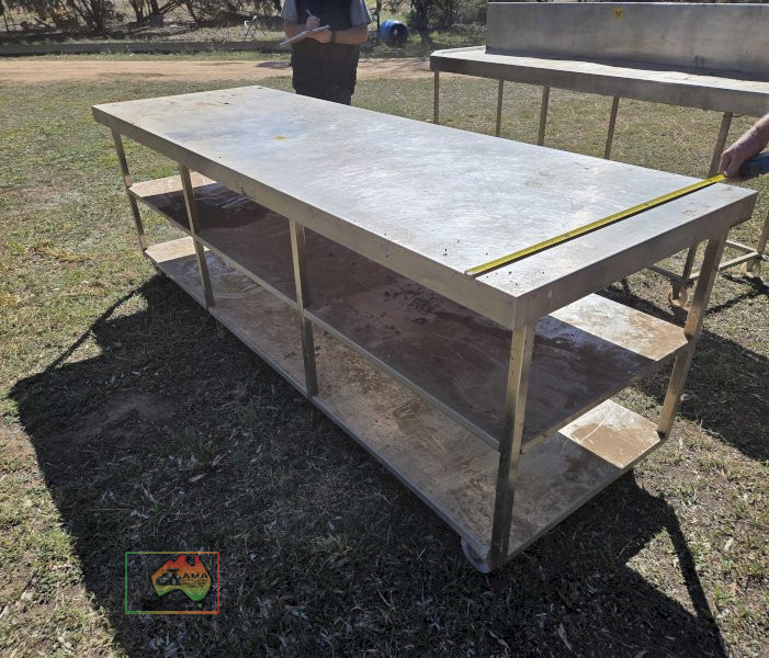 9 x 3ft Food-grade Stainless Prep Bench on Castors - photo 3