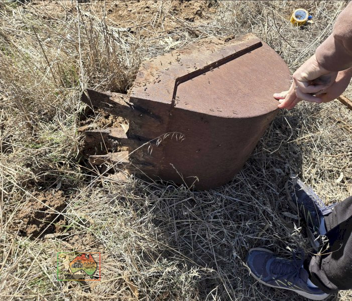 Backhoe Bucket with Teeth - photo 2
