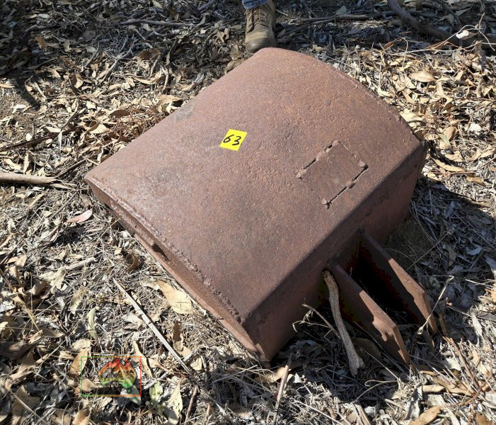 600mm Backhoe Bucket with Teeth - photo 2