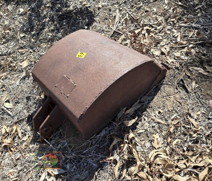 600mm Backhoe Bucket with Teeth - photo 3