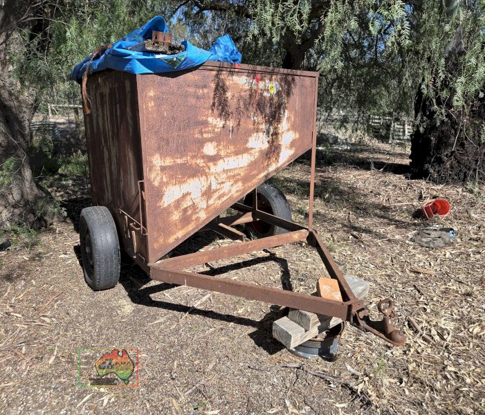 Trailing Grain Feeder 4'7" x 5ft - photo 3