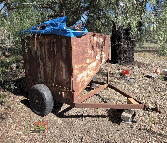Trailing Grain Feeder 4'7" x 5ft - photo 2