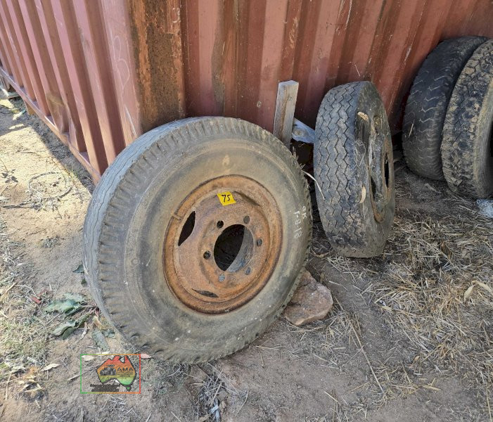 2x Bedford Rims & Tyres - photo 2